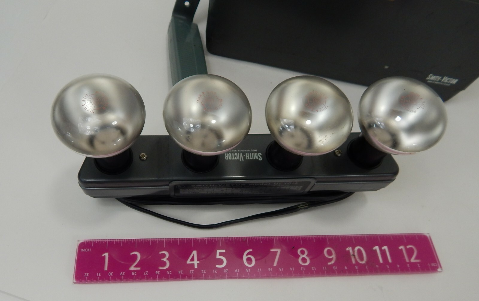 Vintage Smith-Victor Light Bar GL101A Made in USA