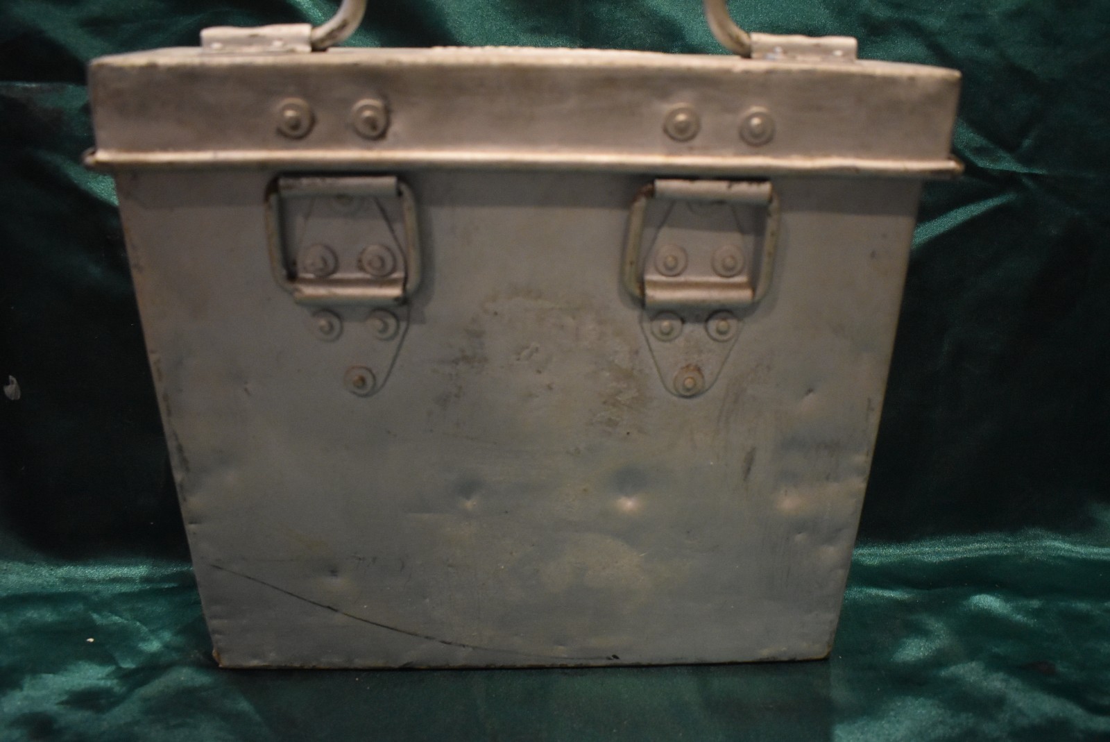 VINTAGE 16MM/8 MM FILM METAL BOX CORP.