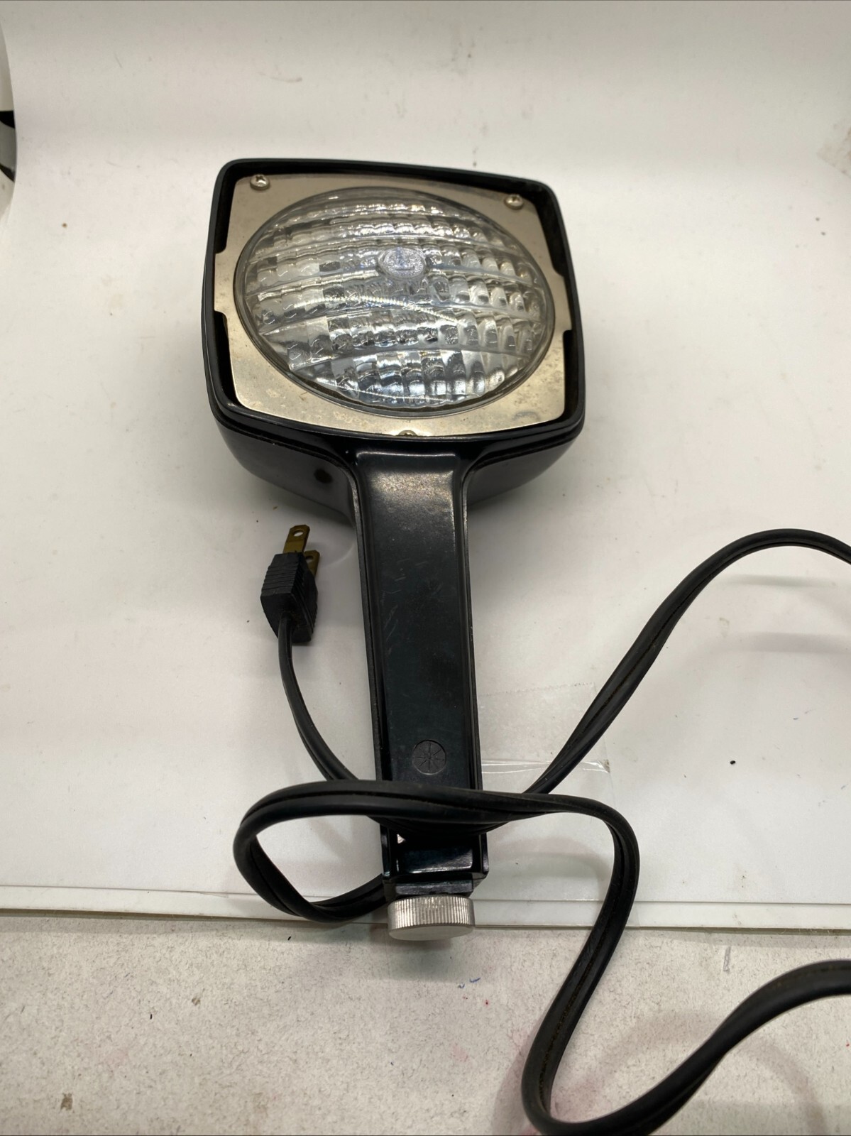 Vintage Super 88 650 Watt Sealed Beam Movie Light w/cord & plug by Westinghouse