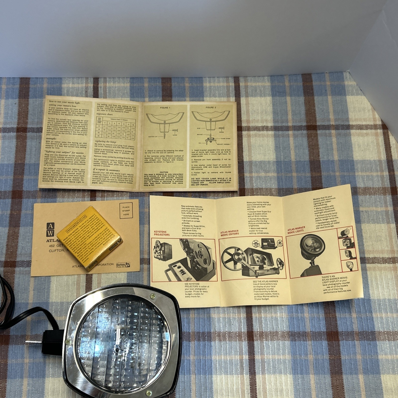 Atlas Warner Super 8 Sealed Beam Movie Light Model 855-Original Box with Film