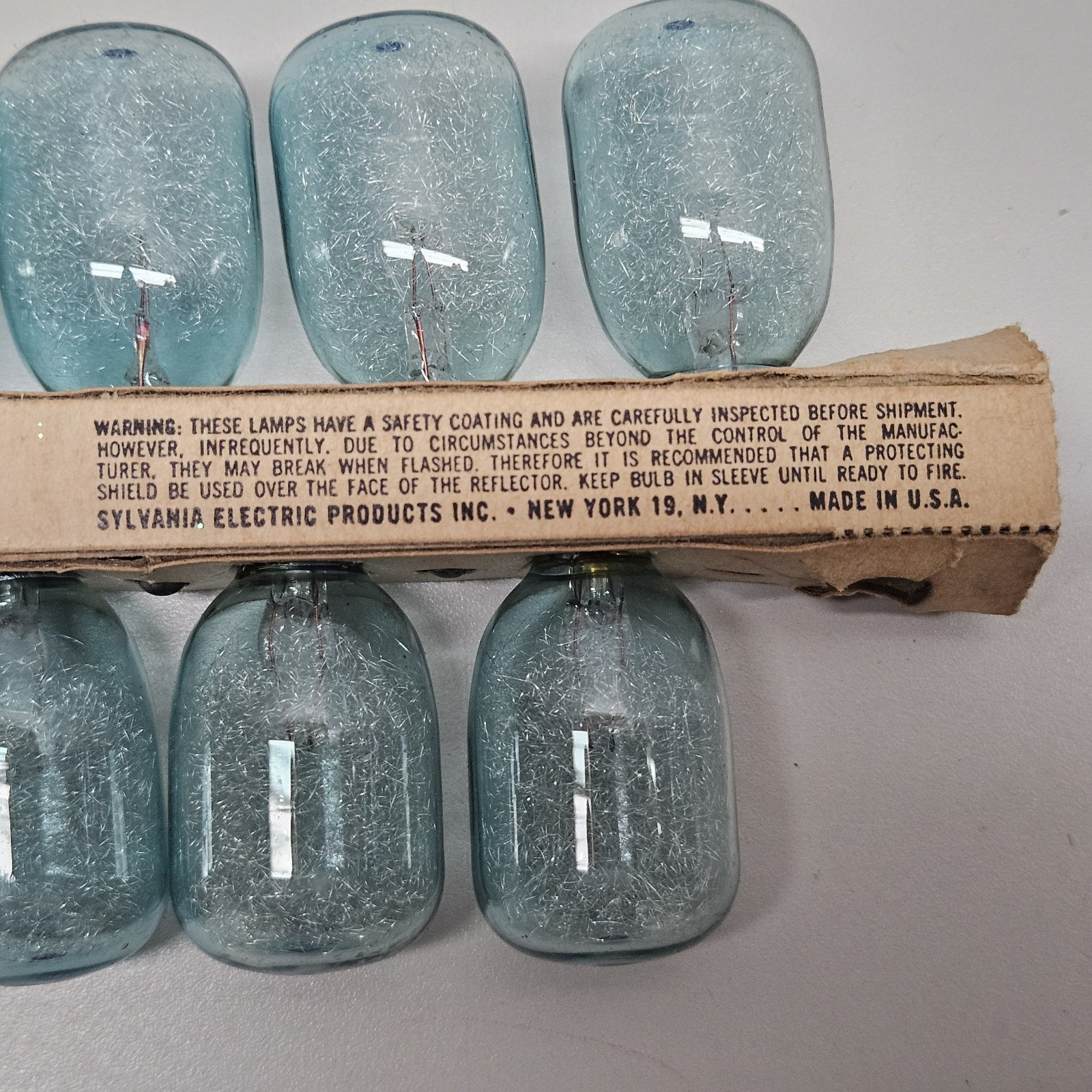 Sylvania Blue Dot Superflash Bulbs 10 In Pack Vtg 1950’s M-2 M-2B Flashbulbs