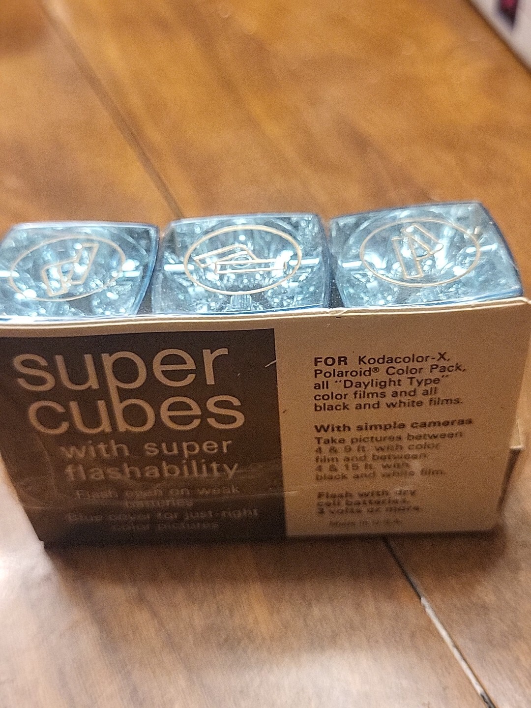 4 Flashcubes Nos Original Packaging