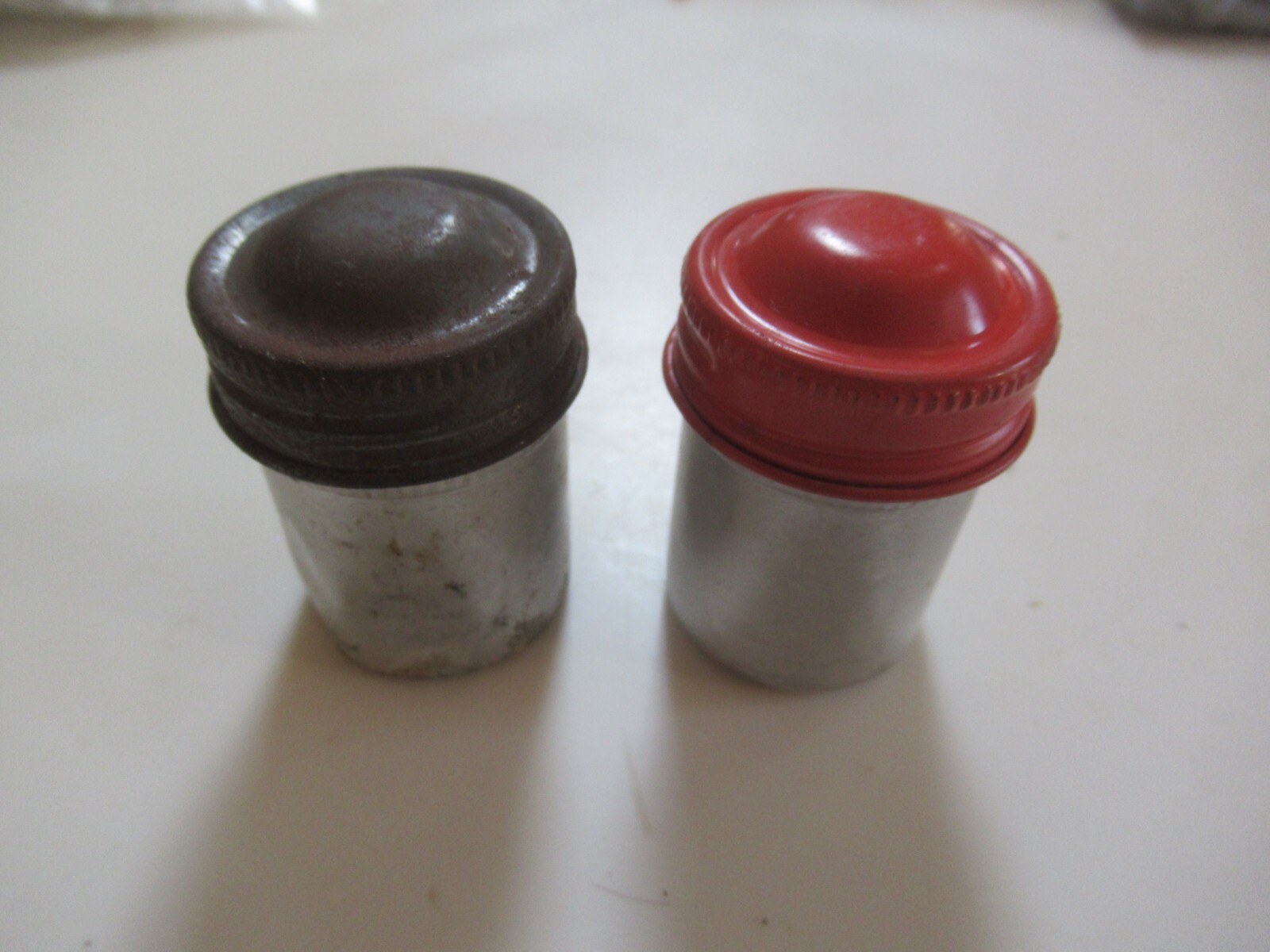 Lot of 2 Vintage Unbranded Camera Film Metal Canisters – Gray Top and Orange Top