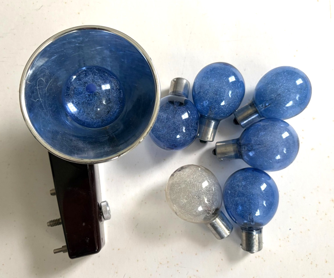 Vintage Kodalite Midget Flasholder & 7 Sylvania P25 Bulbs – Brownie Camera