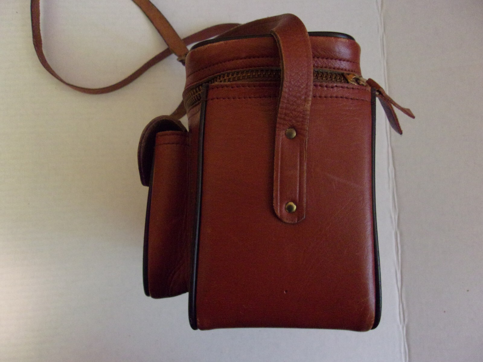 Vintage Kodak Flasholder Model B With Bracket Leather Carry Case Filters NO TEST