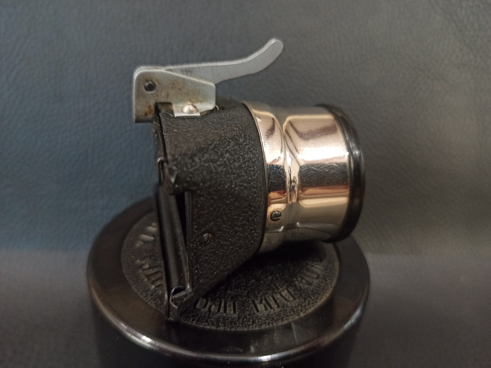 Vintage L-5 iron Magnifying Loupe For Viewing Film Frames USSR