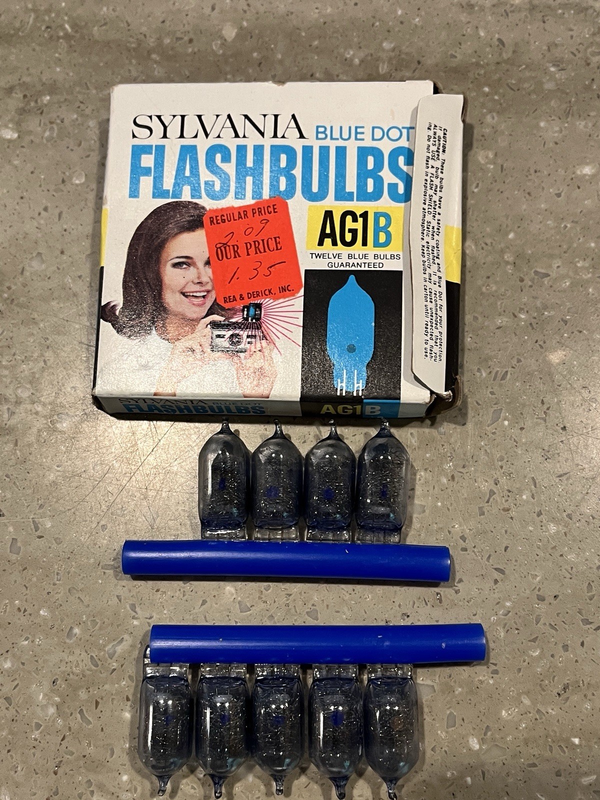 Vintage Flashbulb Lot And Synchro-Slave Flash Trigger