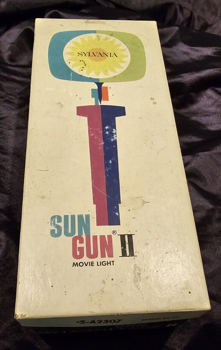 SYLVANIA Vintage Sun Gun II Movie Camera Light Model SG-55 with Original Box