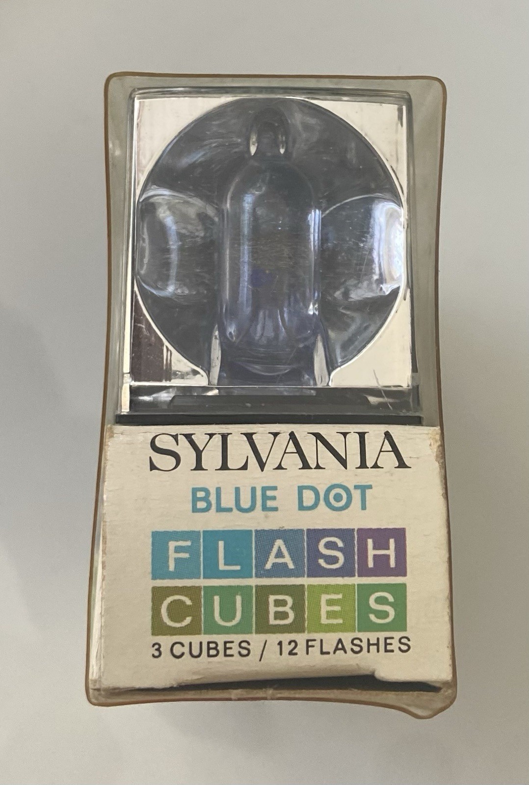 Flashcubes Sylvania Blue Dot 3 Cubes, 12 Flashes Vintage Camera Photo