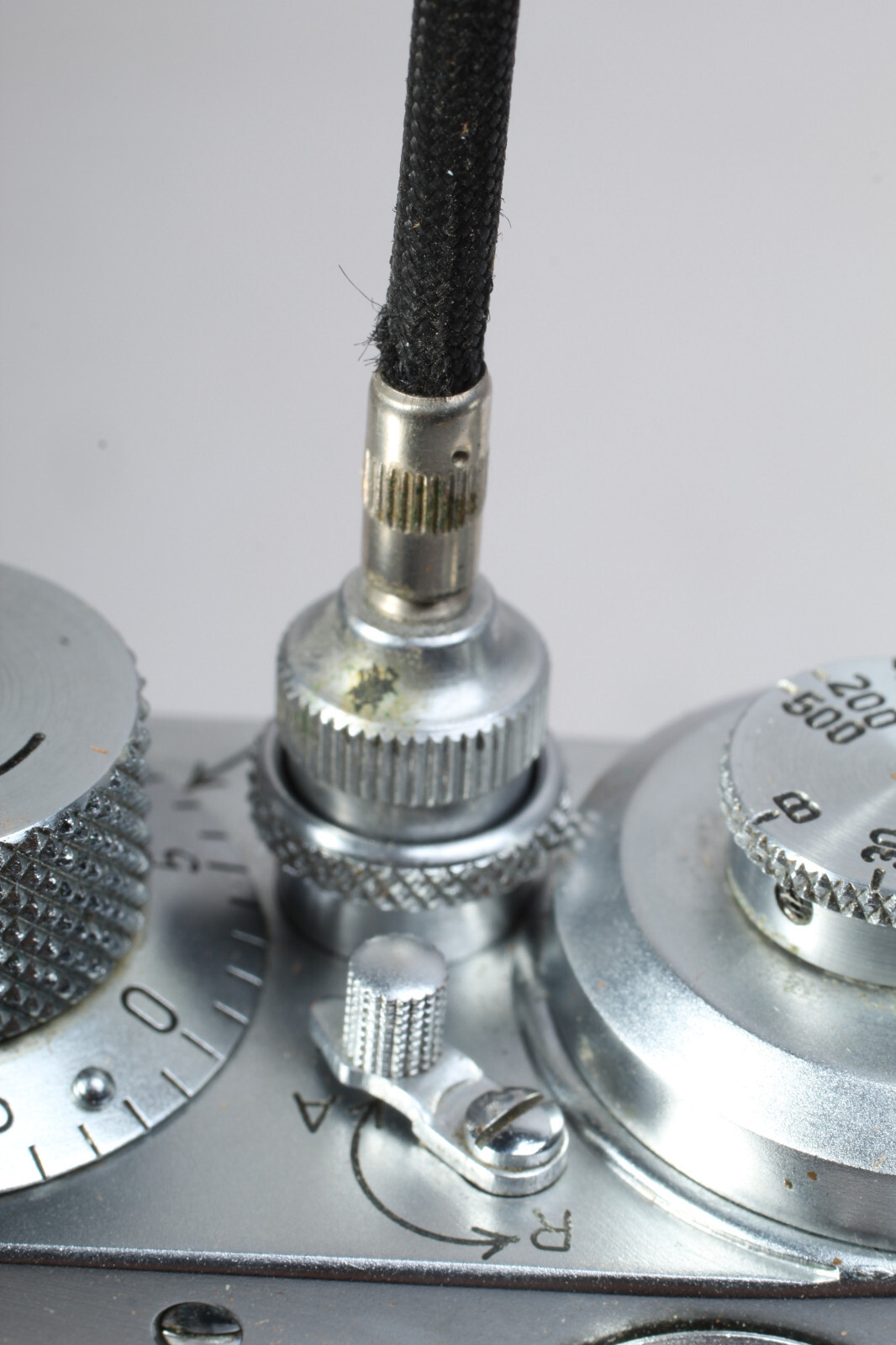 LEICA 14070 FINOT 10″ CABLE RELEASE WITH LOCK FOR SCREW MOUNT LEICAS