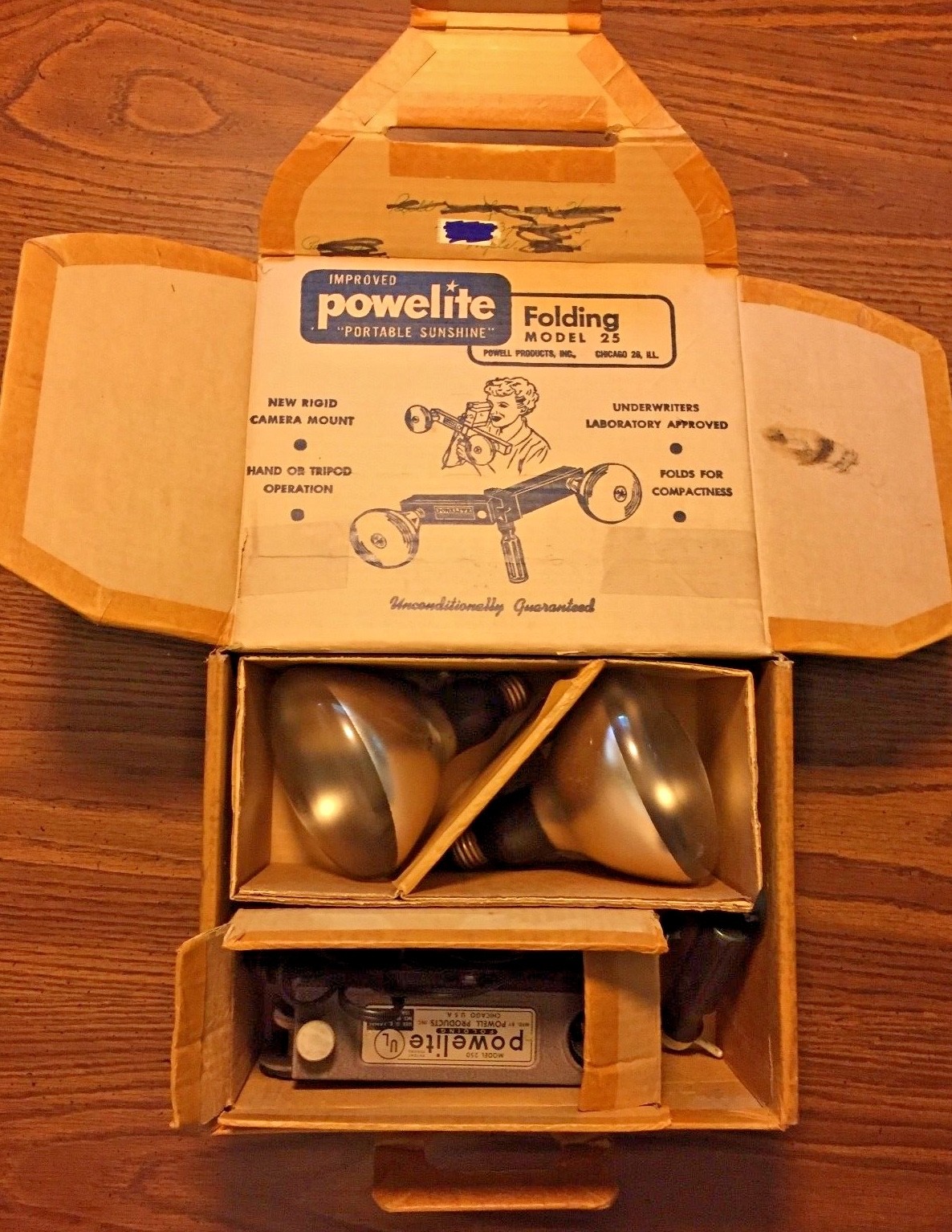 Vnt POWELITE FOLDING LIGHT BAR MODEL 25 CAMERA & TRIPOD MOUNT or HANDHELD w/BOX