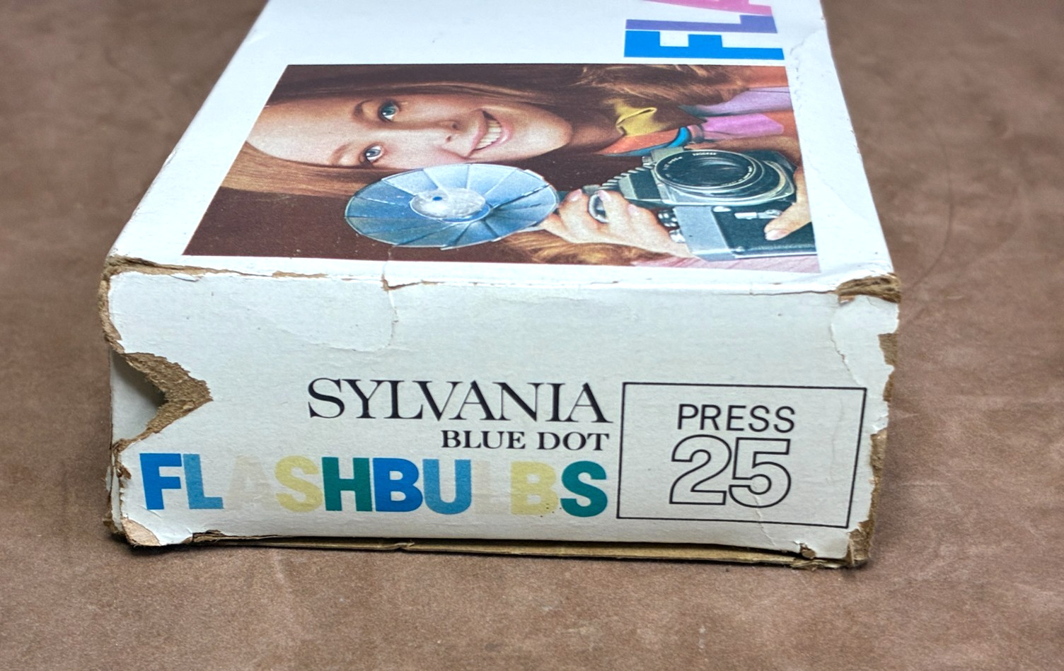 Vintage SYLVANIA Press 25 Blue Dot Flashbulbs ~ New Old Stock ~ 12 Bulbs