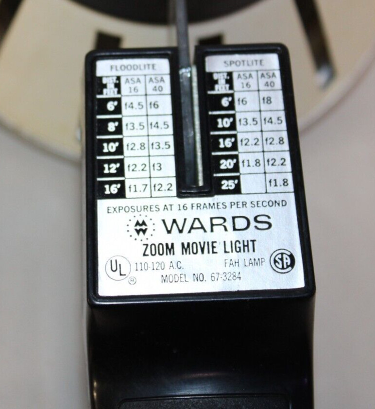 Vintage Montgomery Wards Twin Beam Movie Light – Part No. 67-3284 – w/Box