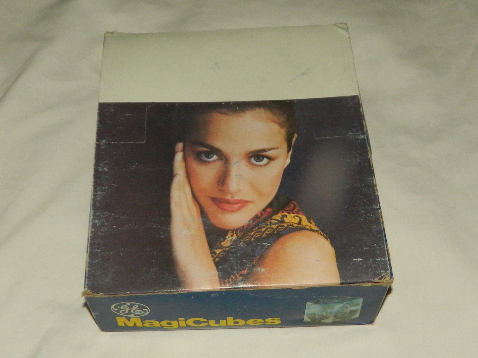 Vintage GE MagiCubes Store Display Box W/ 20 ea. Boxs W/ 3 Cubes 60 Cubes Total