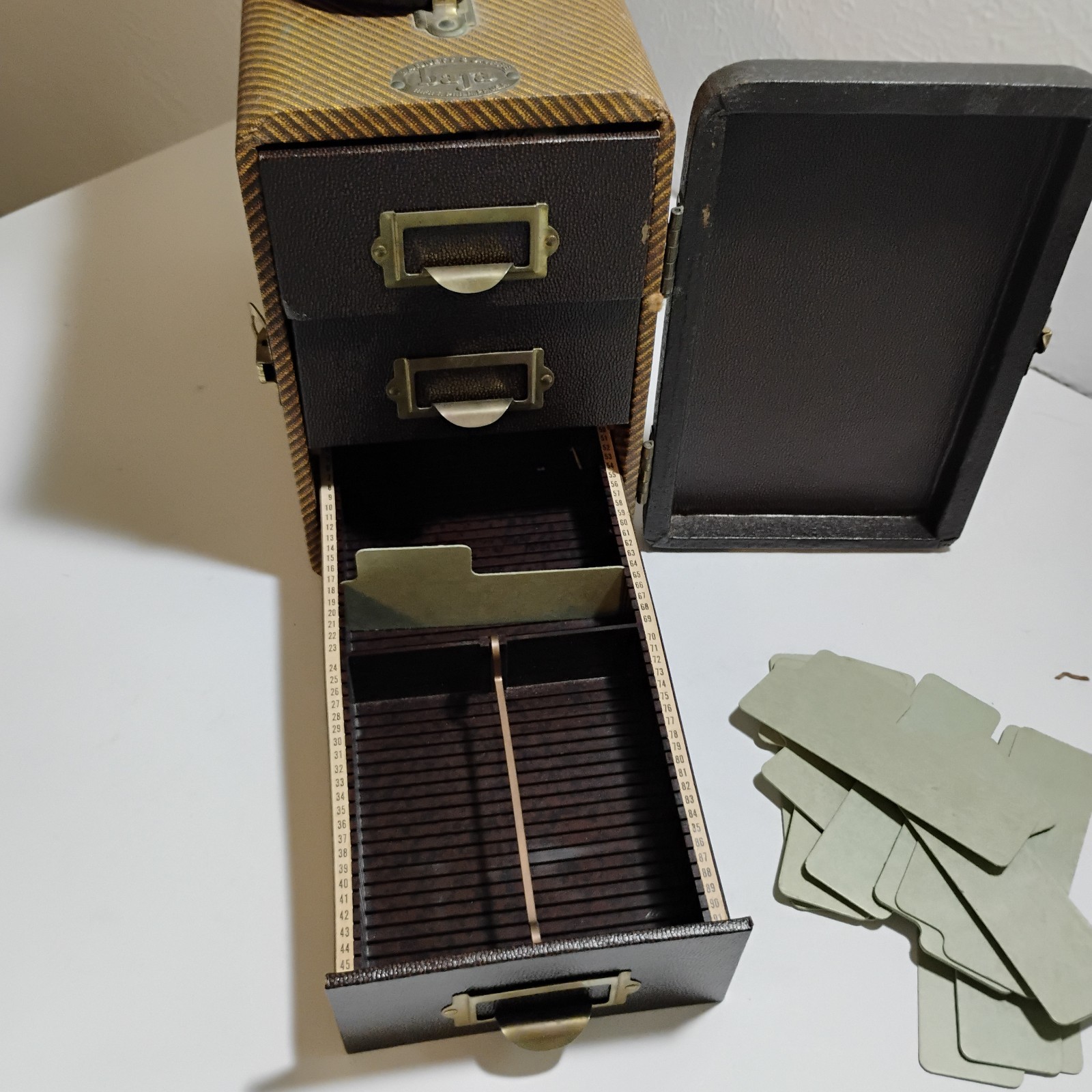 VINTAGE BARNETT & JAFFE SLIDE HOLDER CASE