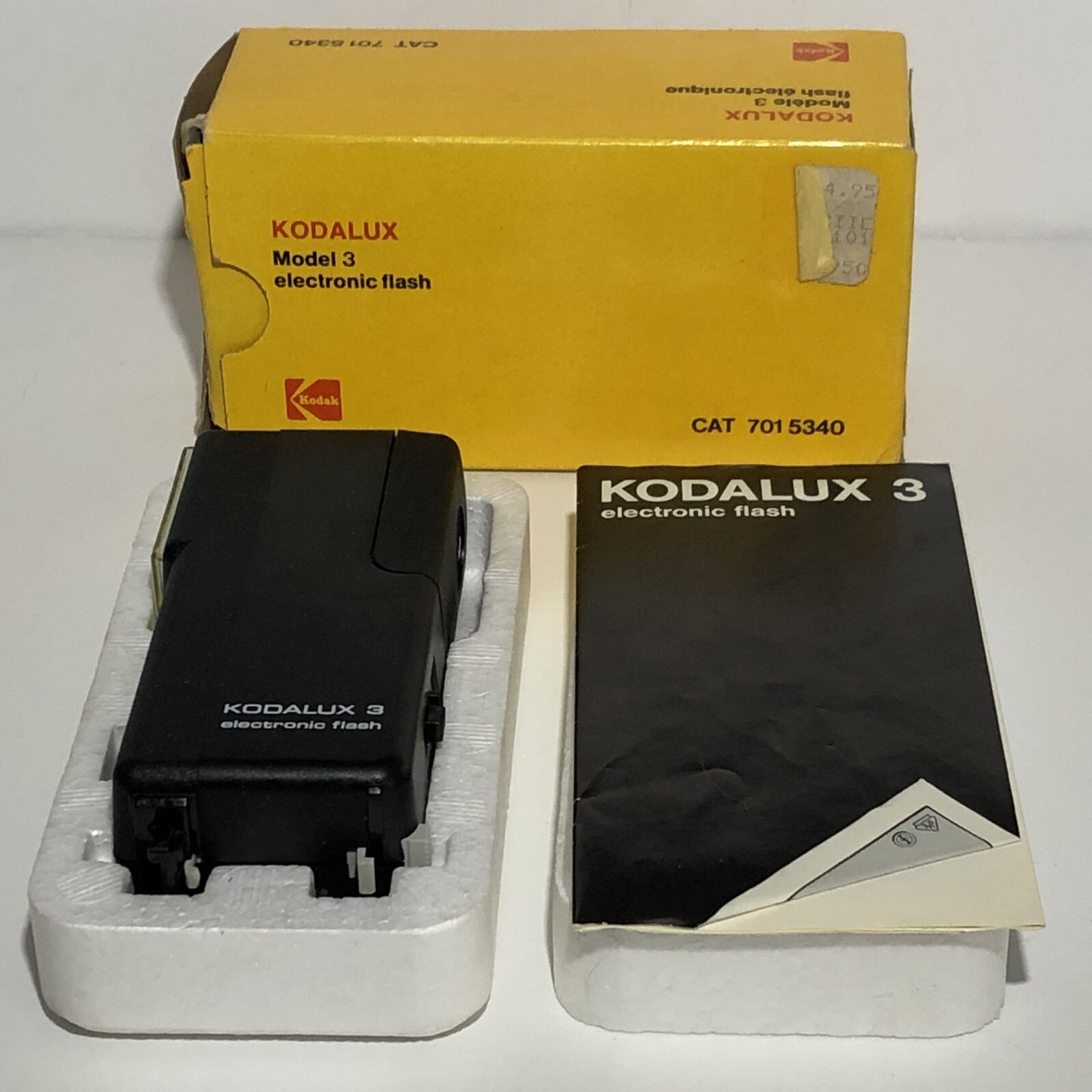 Vintage Camera Electronic Flash Unit Kodak Kodalux Model 3 NEW in Box