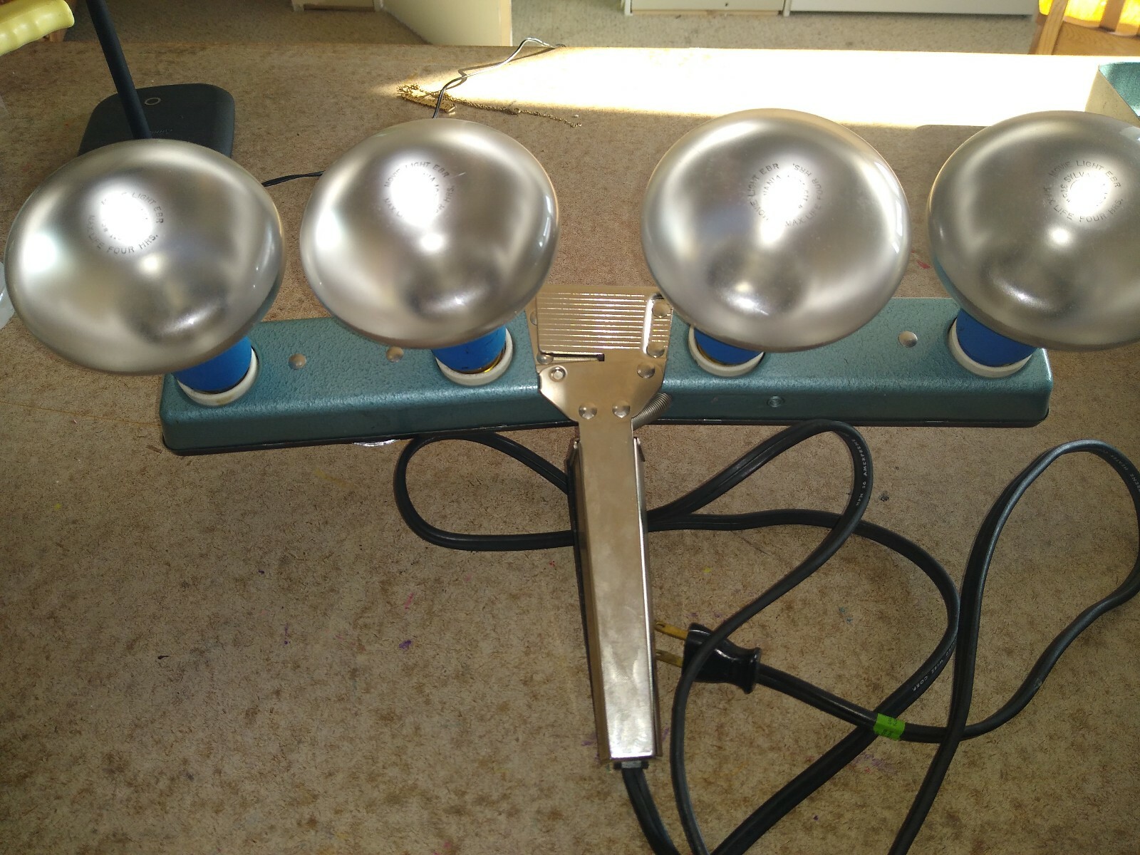 Vintage ACME Mov-E-Lite Light Bar With Hard Case
