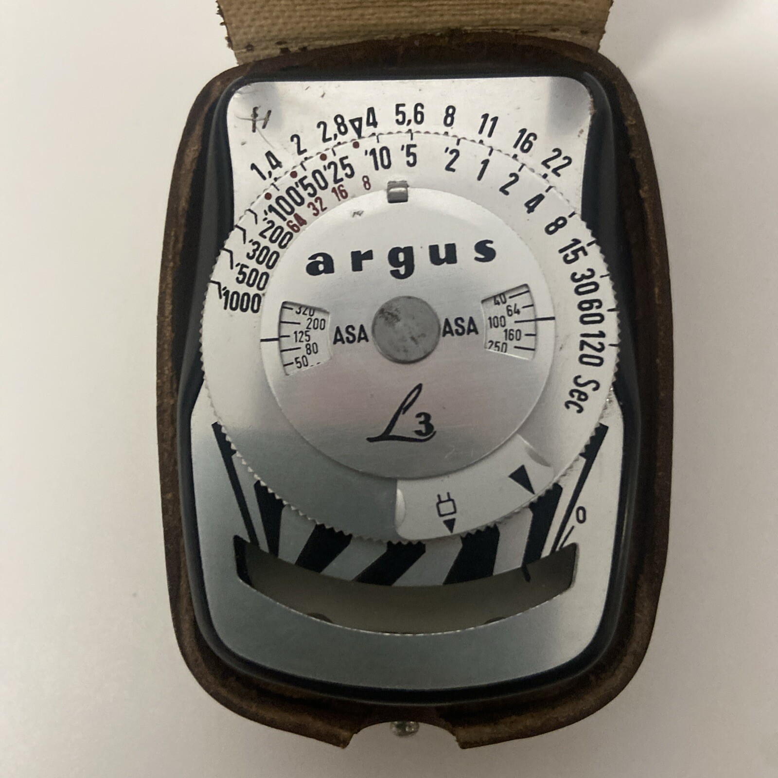 The Argus L3 Lightmeter West Germany, Leather Case Palm Size Photograph Untested