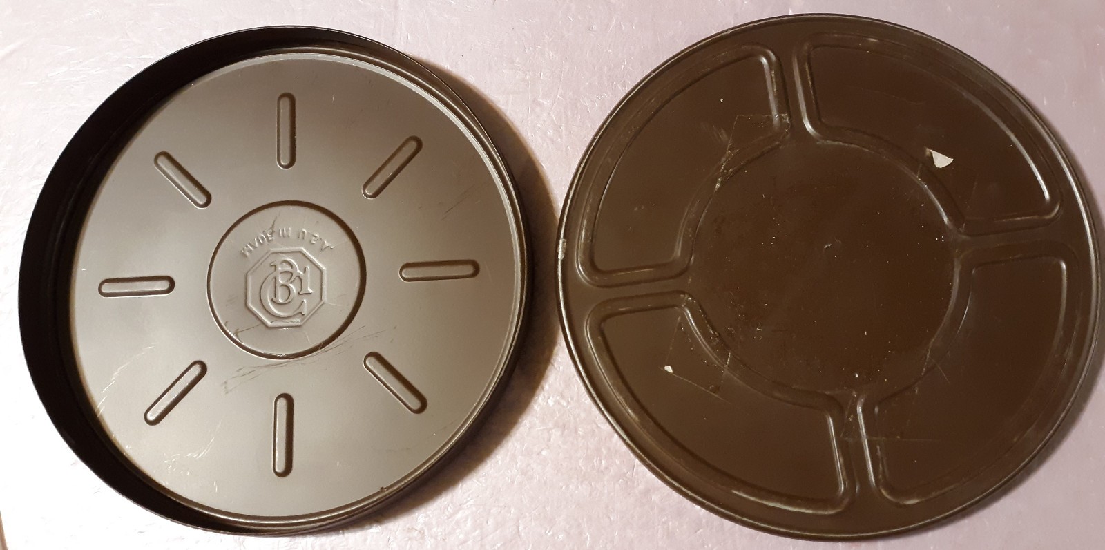 9″ 600 ft Metal Case for 16mm Projector Film Take-up Reel Vintage