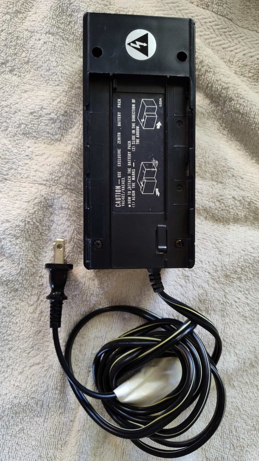 Vintage Zenith VAC 410 Battery Charger, 9.6VDC 0.8A output