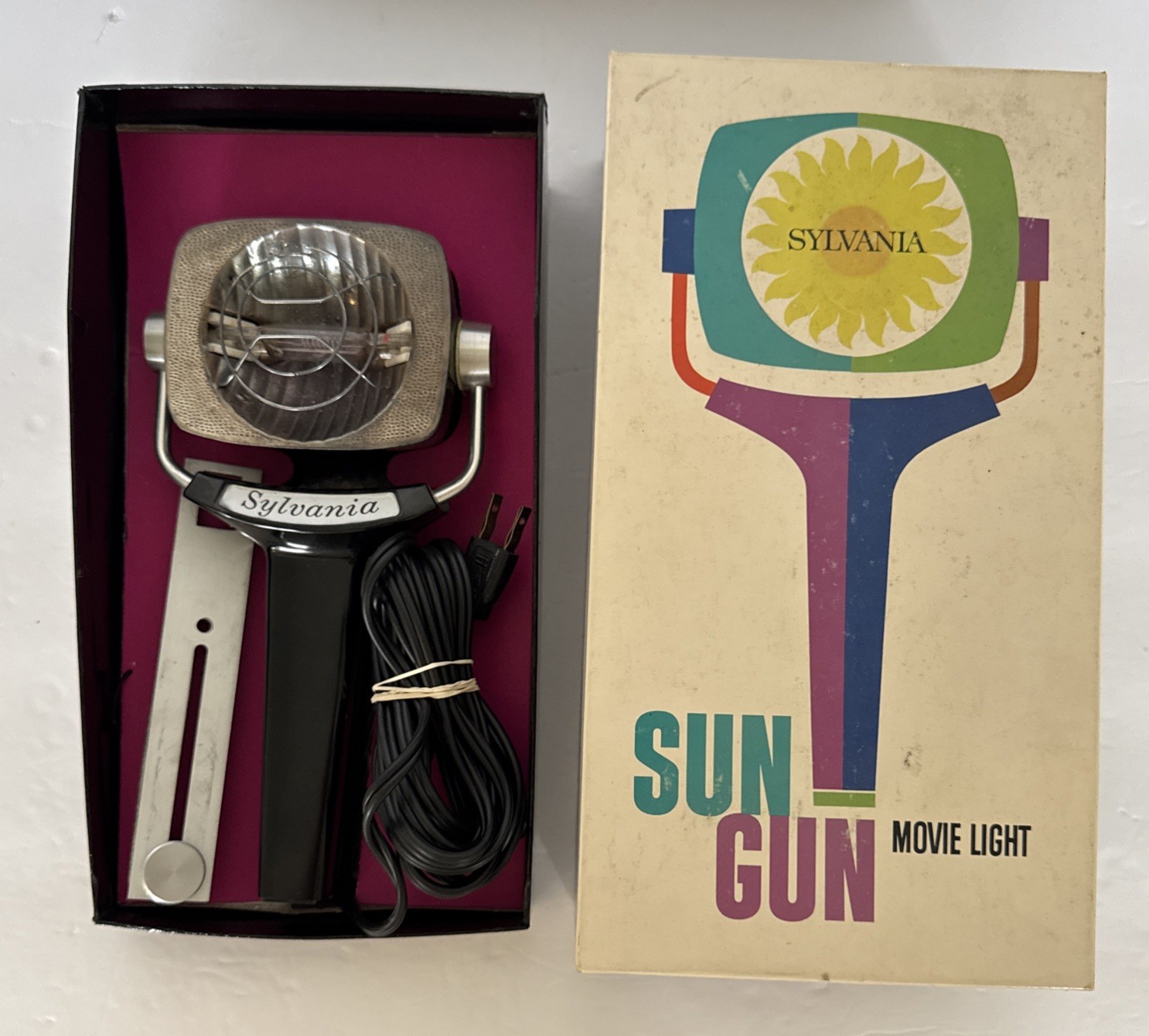 Sylvania SG-1 Sun Gun Movie Light in Original Box Tested Works Vintage 1970’s
