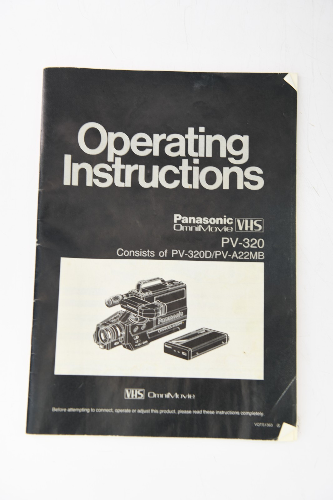1987 Panasonic PV-360D OmniMovie VHS Handheld Camcorder W/ Manual Battery & Case