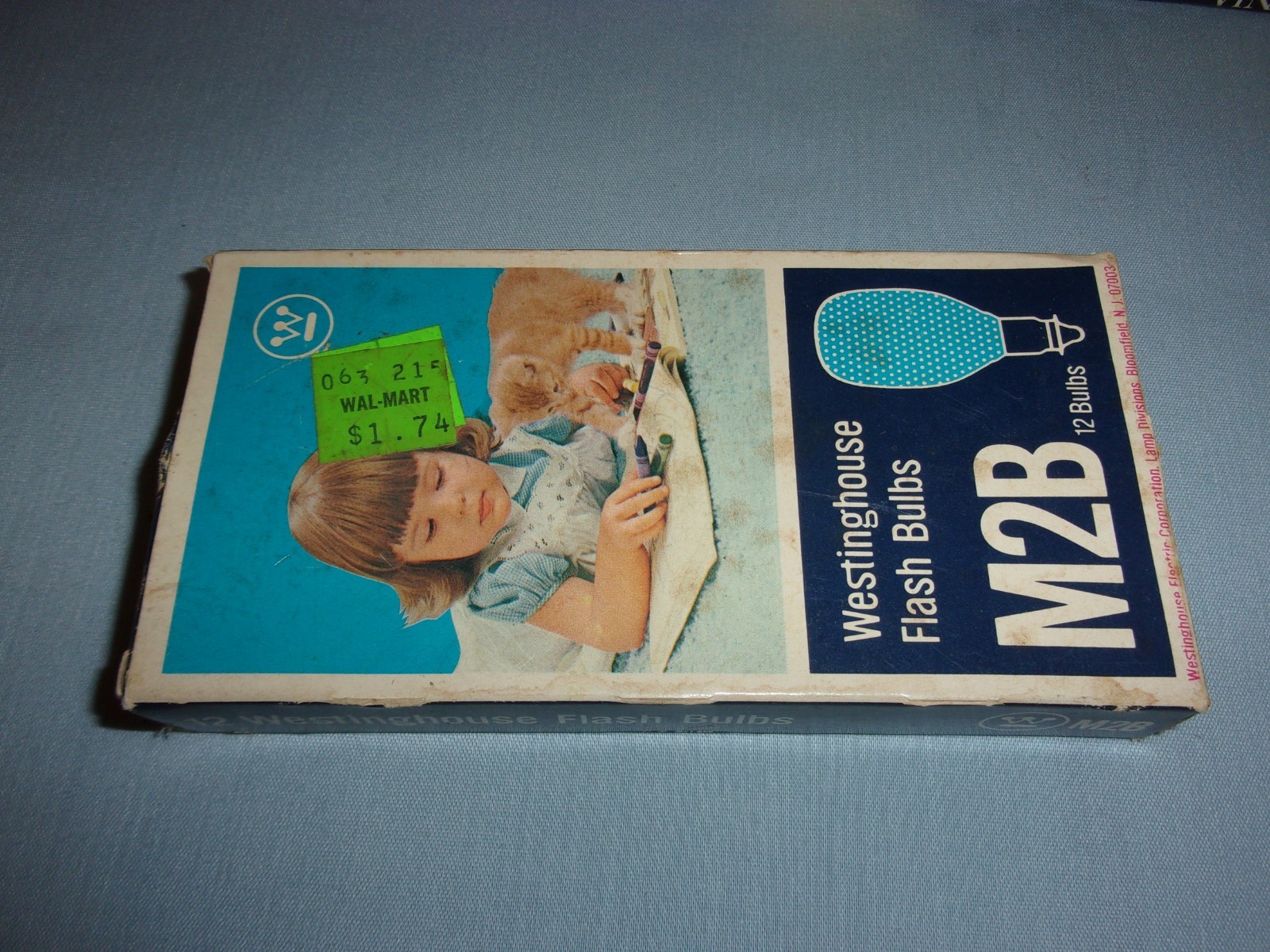 Lot of 17 Vintage Flashbulbs – Blue Dot M2 M2B Sylvania Westinghouse