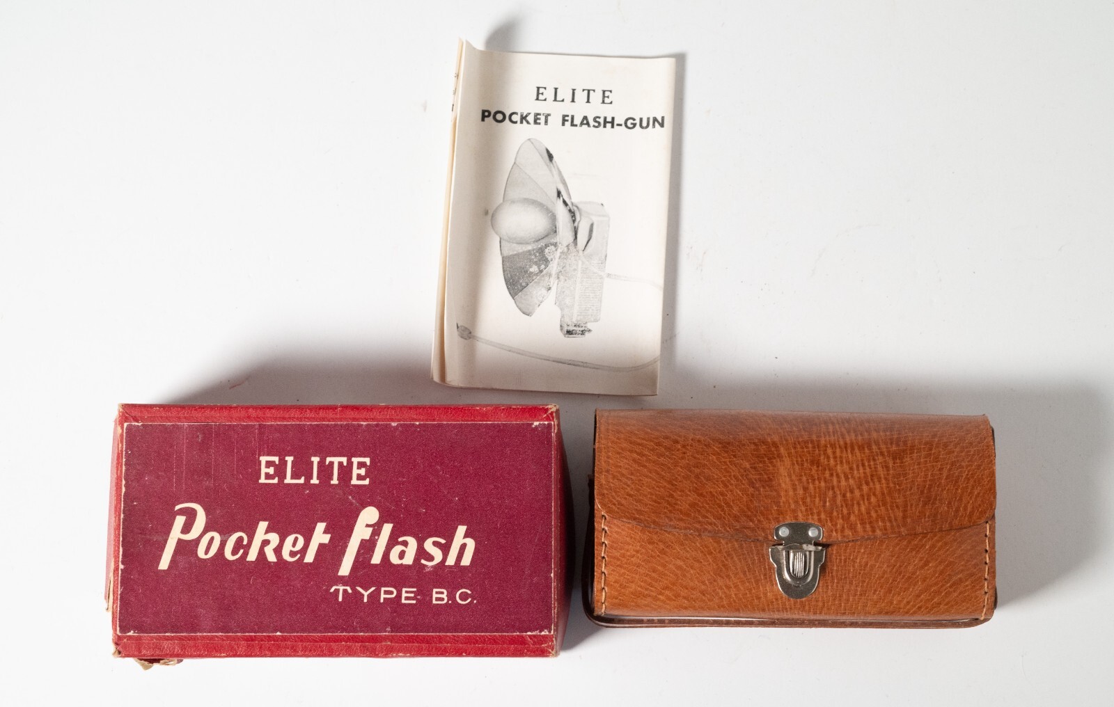 Vintage ELITE Pocket Flash Type BC. Original Box and Leather Case.
