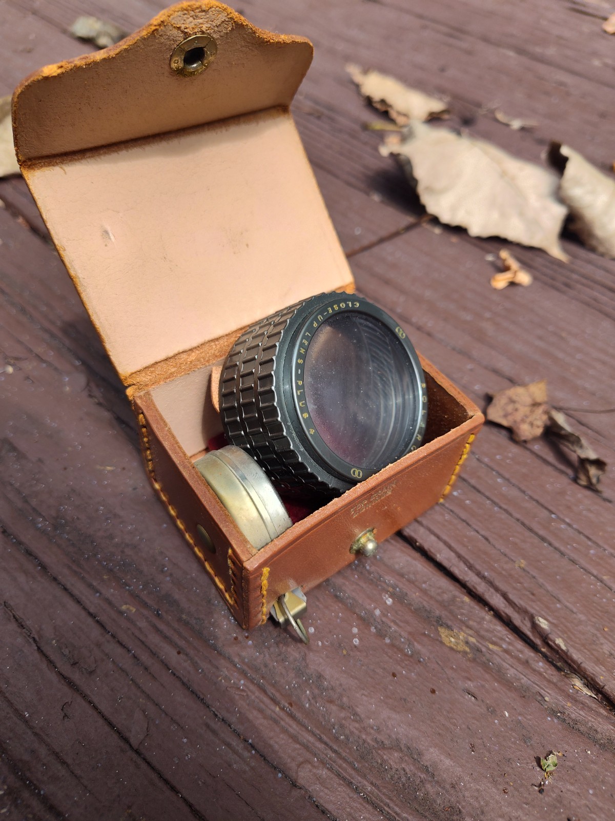 Vtg Polaroid Close Up Lens Plus 1 Kit with Leather Case & Measure Tape Camera