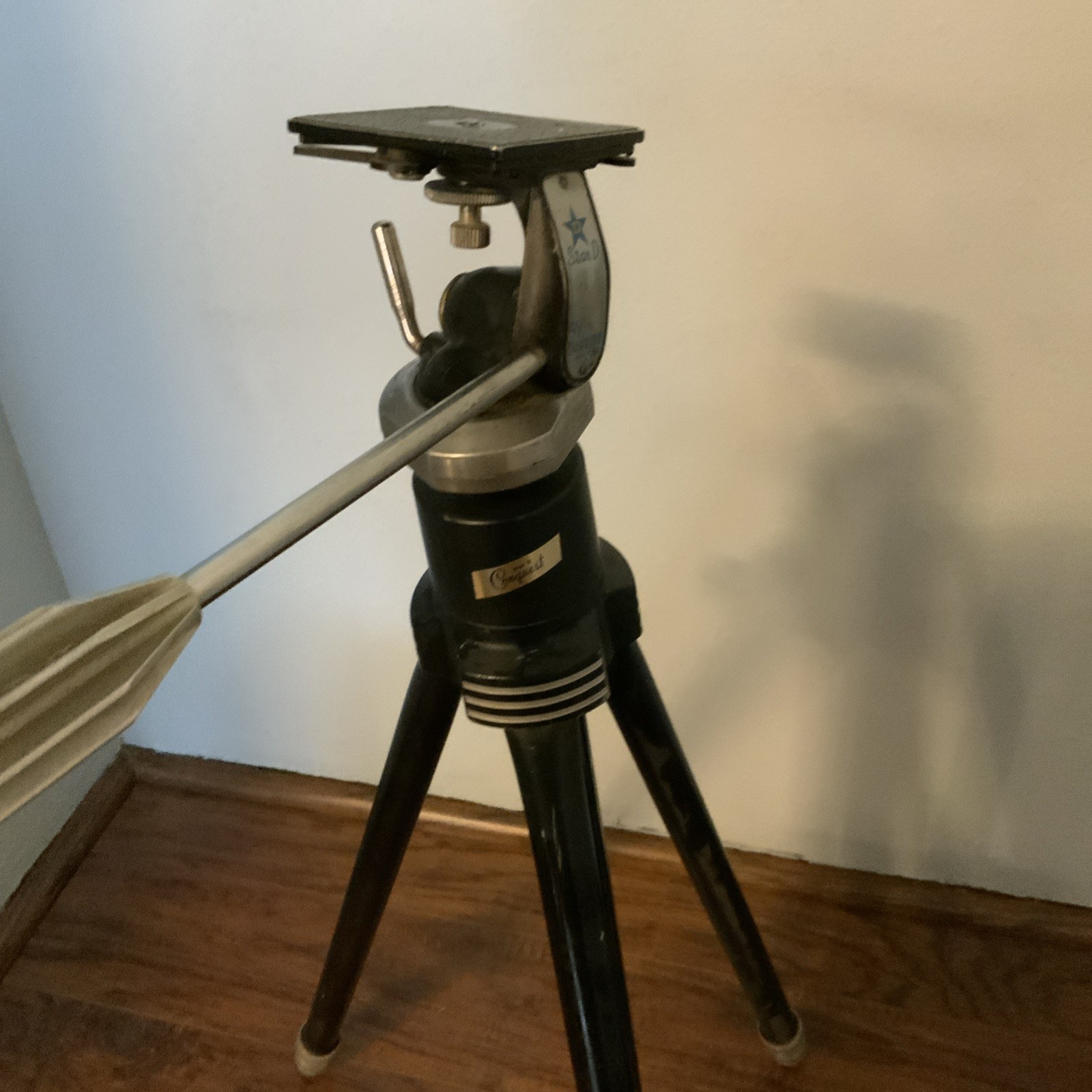 Vintage Star d Conquest Tripod Deco Style black and chrome retro noir
