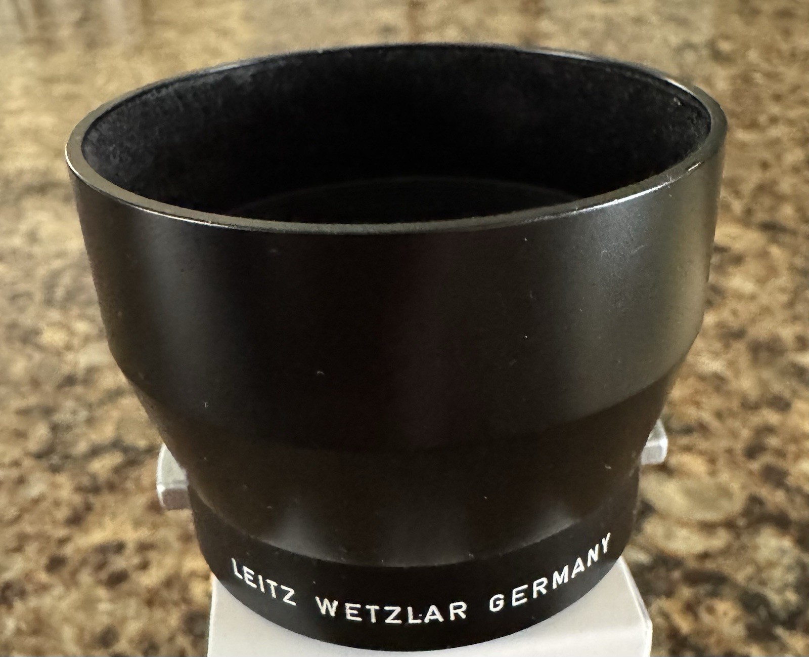 Leica Black 12575 Hood for 90mm/2.8or 4, & 135mm/4or 4.5- Nice