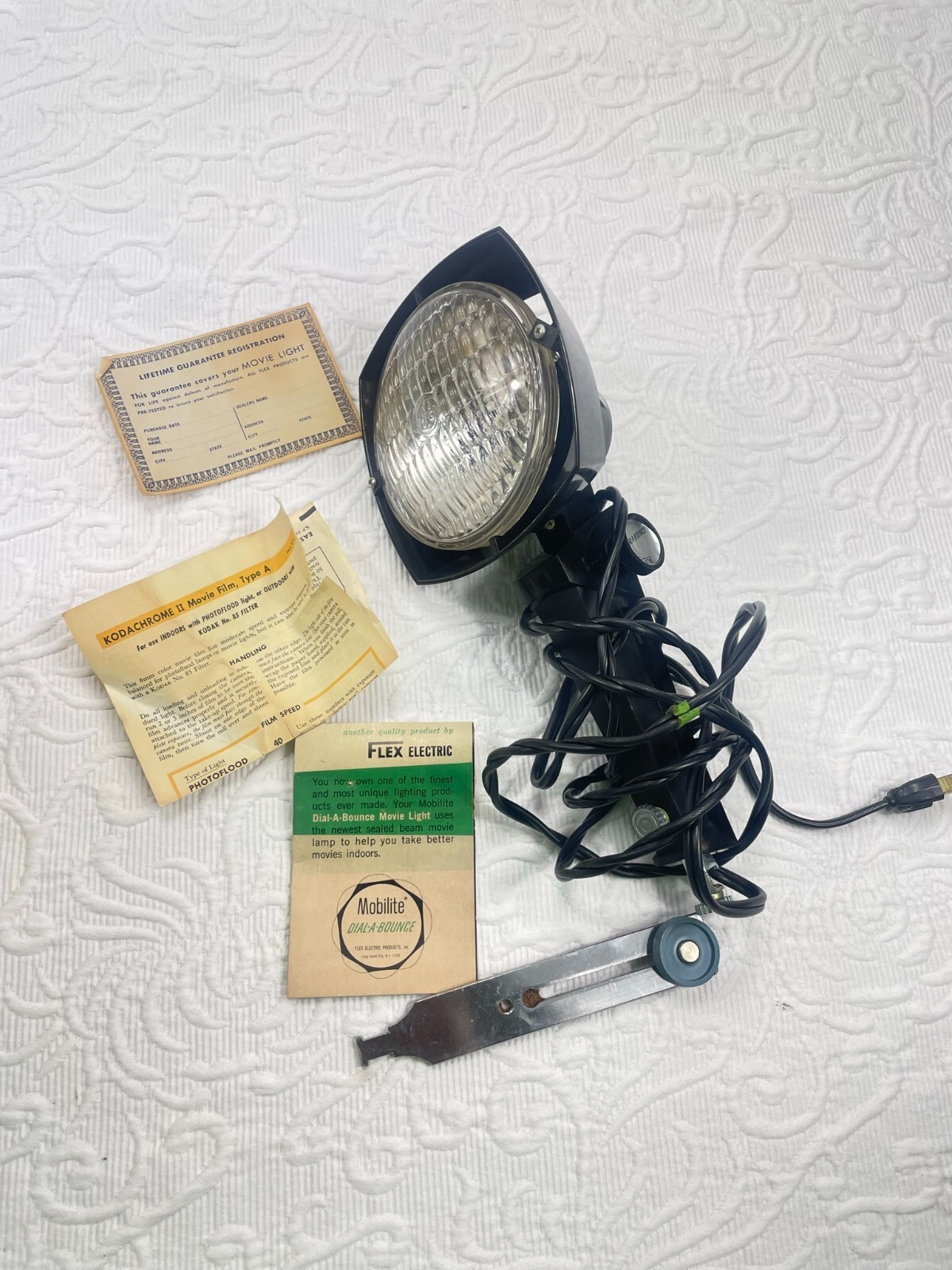 Sylvania Vtg Dial-A-Bounce Movie LIght with 650 Watt Sealed Beam