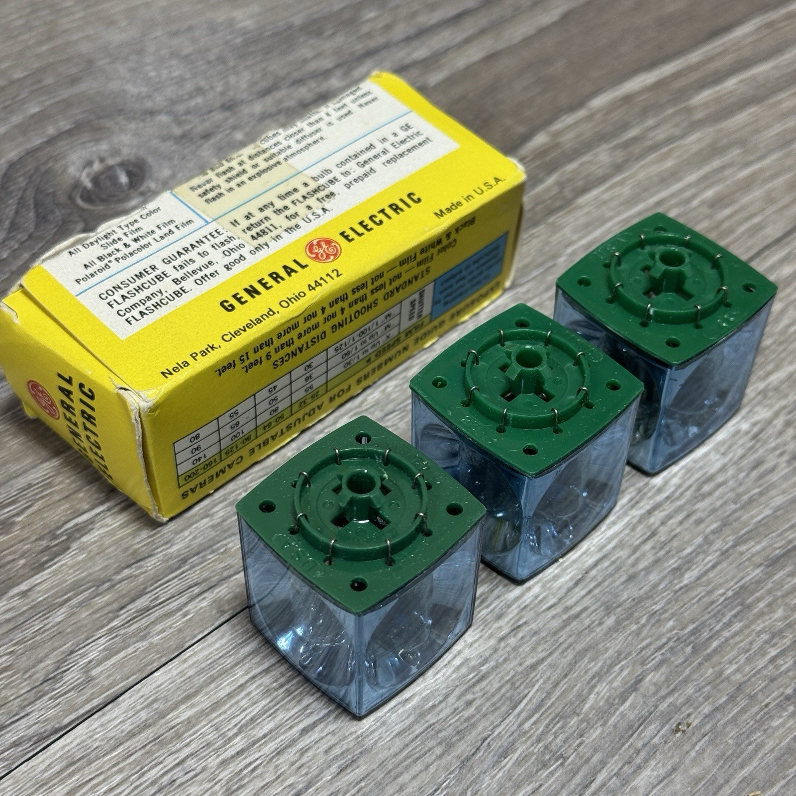 6 Vintage GE Blue Flash Cubes Flashbulbs For Old Cameras Original Packaging USA