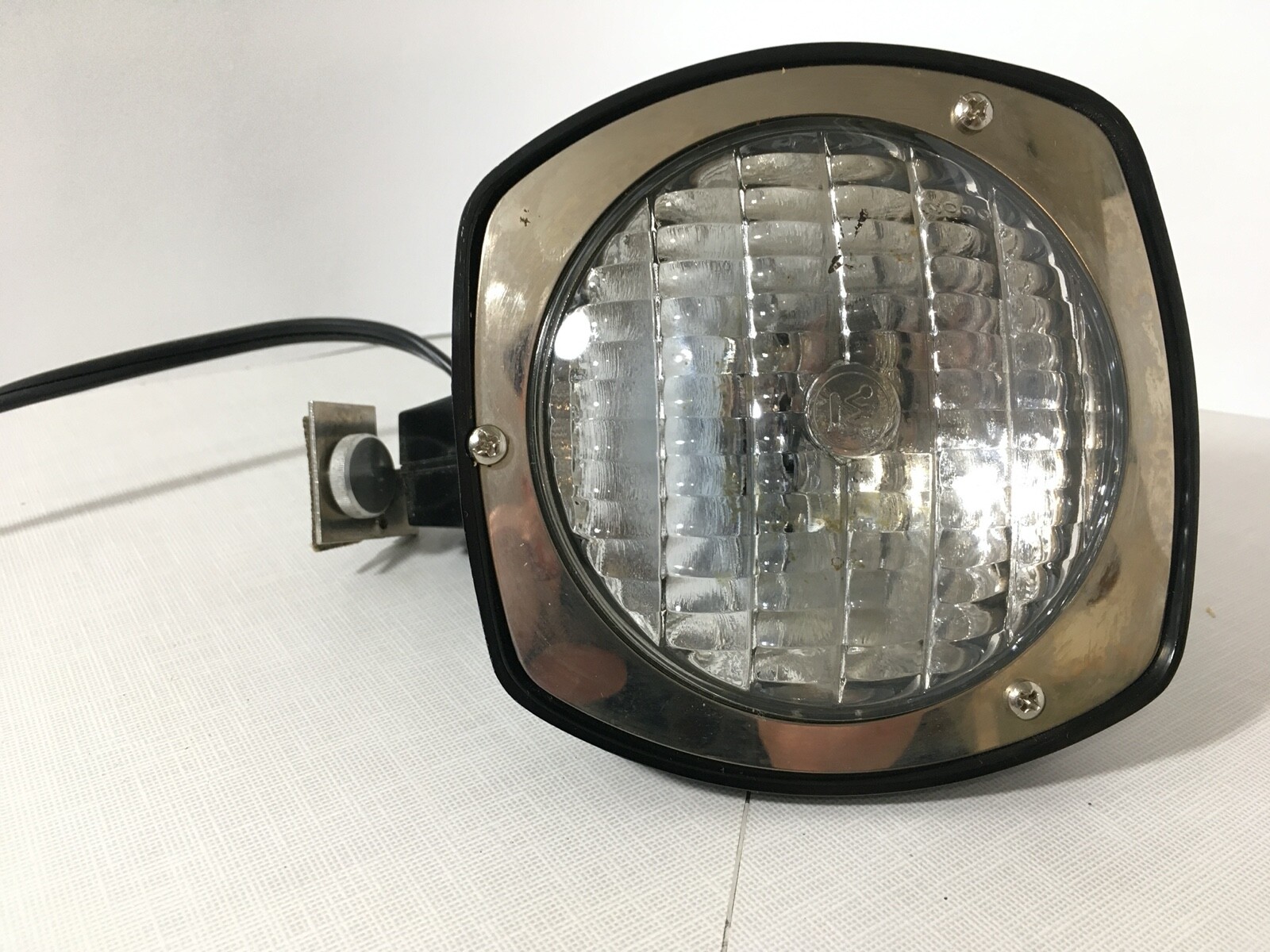 Vintage Atlas Warner Super 8 Sealed Beam Movie Light Model 855 – Works!