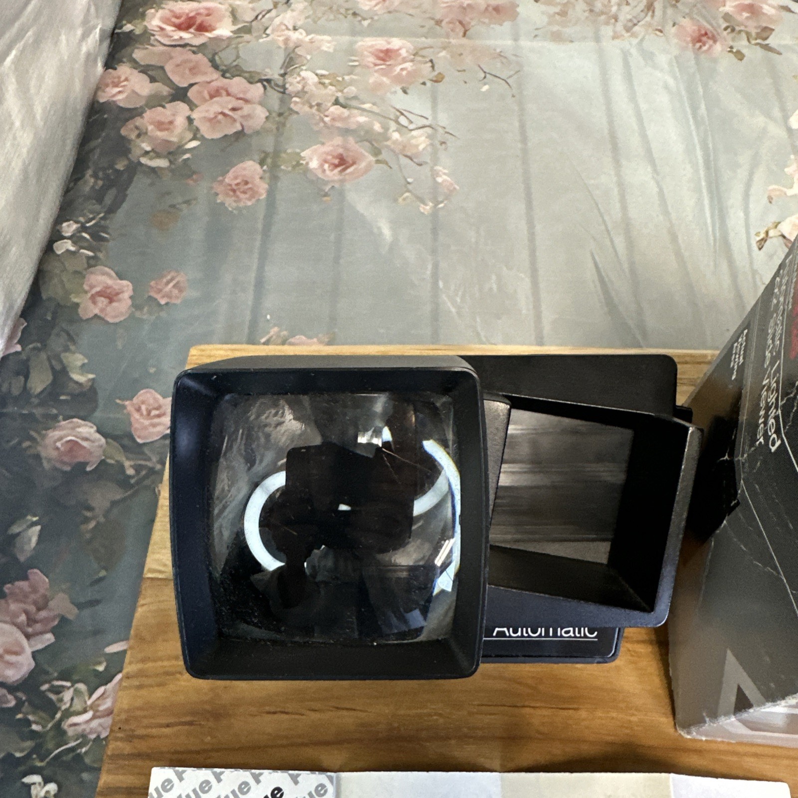 vtg Pana-Vue Automatic Lighted 2×2 Slide Viewer Original Packaging