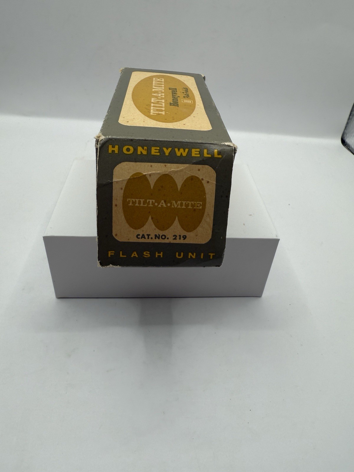 Honeywell Tilt-A-Mite Camera Flash Unit Collapsible Fan Style With Box Vintage