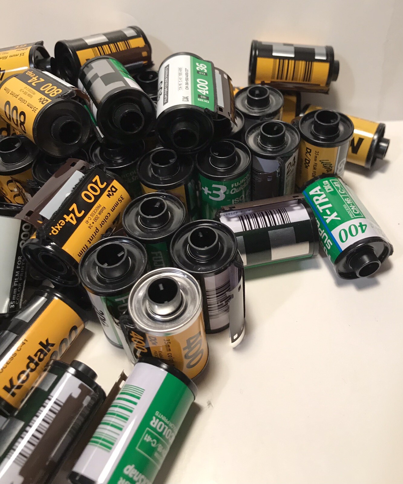 48 Empty 35mm Film Cassettes KODAK, FUJI and others