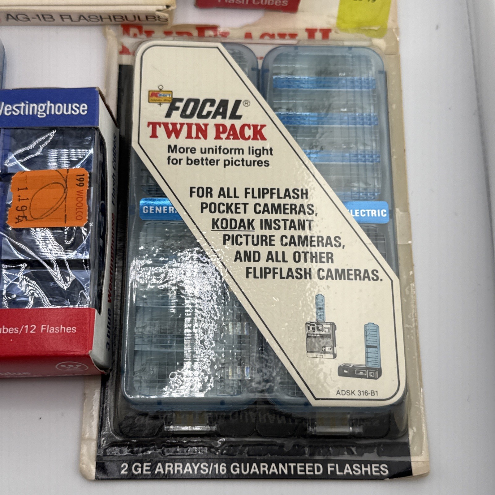 Vintage Camera Flash Bulbs NOS GE AG-1B Flip Flash Cube Flash Focal Twin Pack