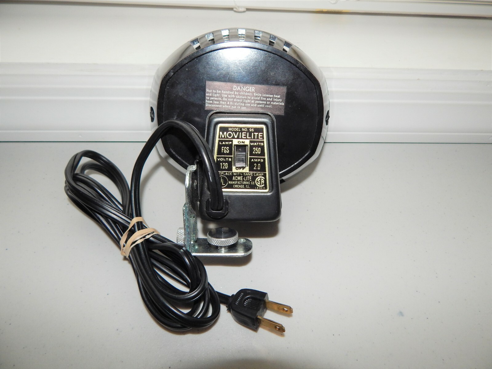 Vintage Acme-Lite Beam Movielite Model 96 Fits Super 8 Cameras PRISTINE w/ box