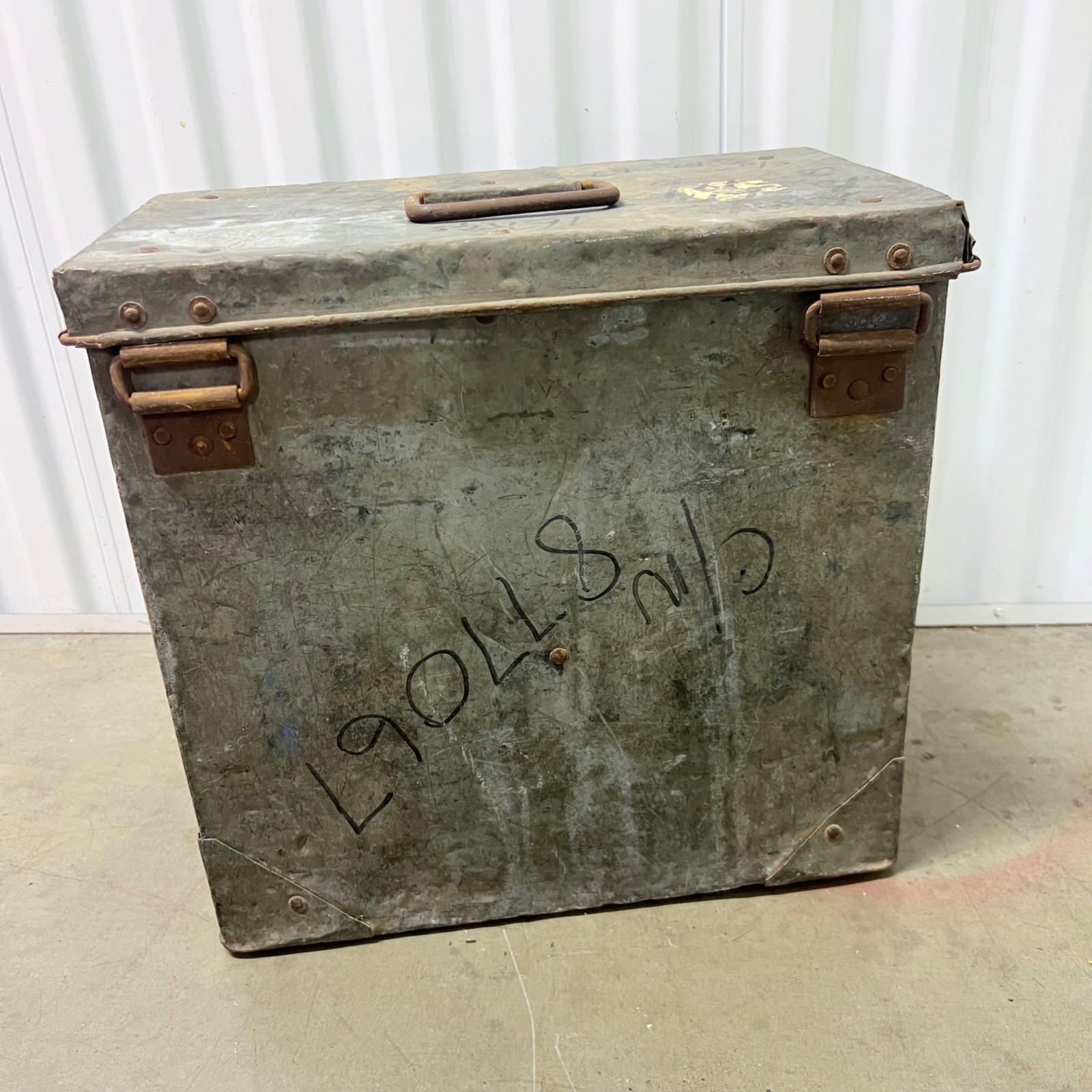 Vintage Collectible Metal Works Movie Reel Carrying Case