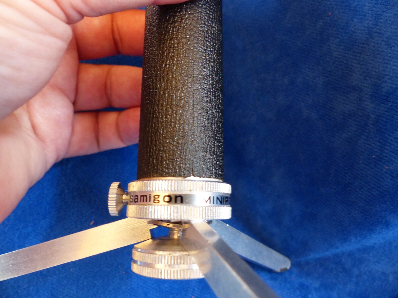 Vintage Samigon Minopod Tripod, 5-1/2 inch height, folding legs