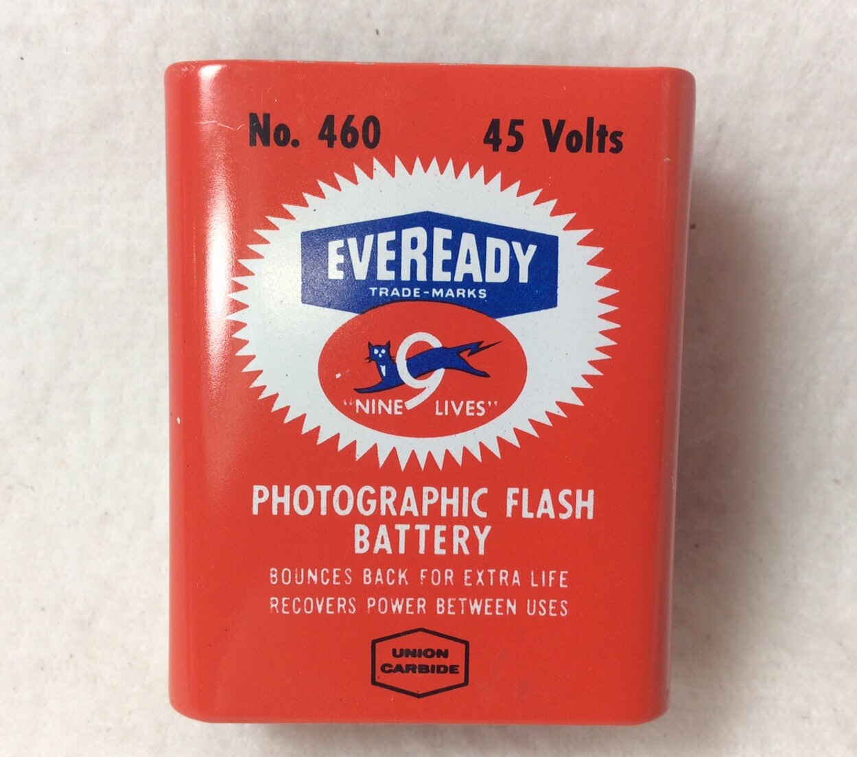 Vtg EVEREADY “Nine Lives” Photographic Flash No.460 45volts, & 2AA Batteries