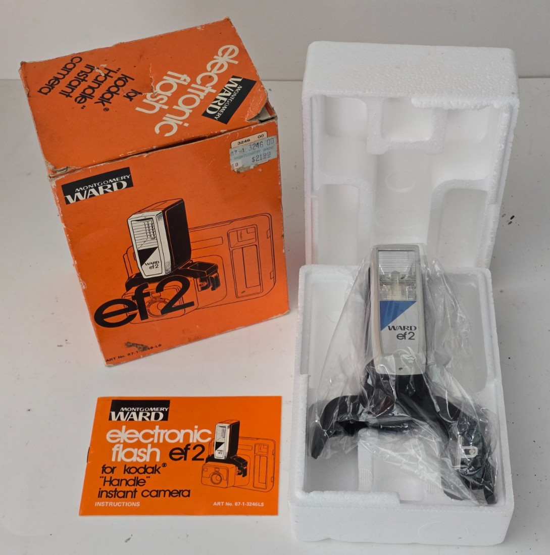 (NEW) RARE Montgomery Ward Electronic Flash EF2 For Kodak Handle Instant Camera