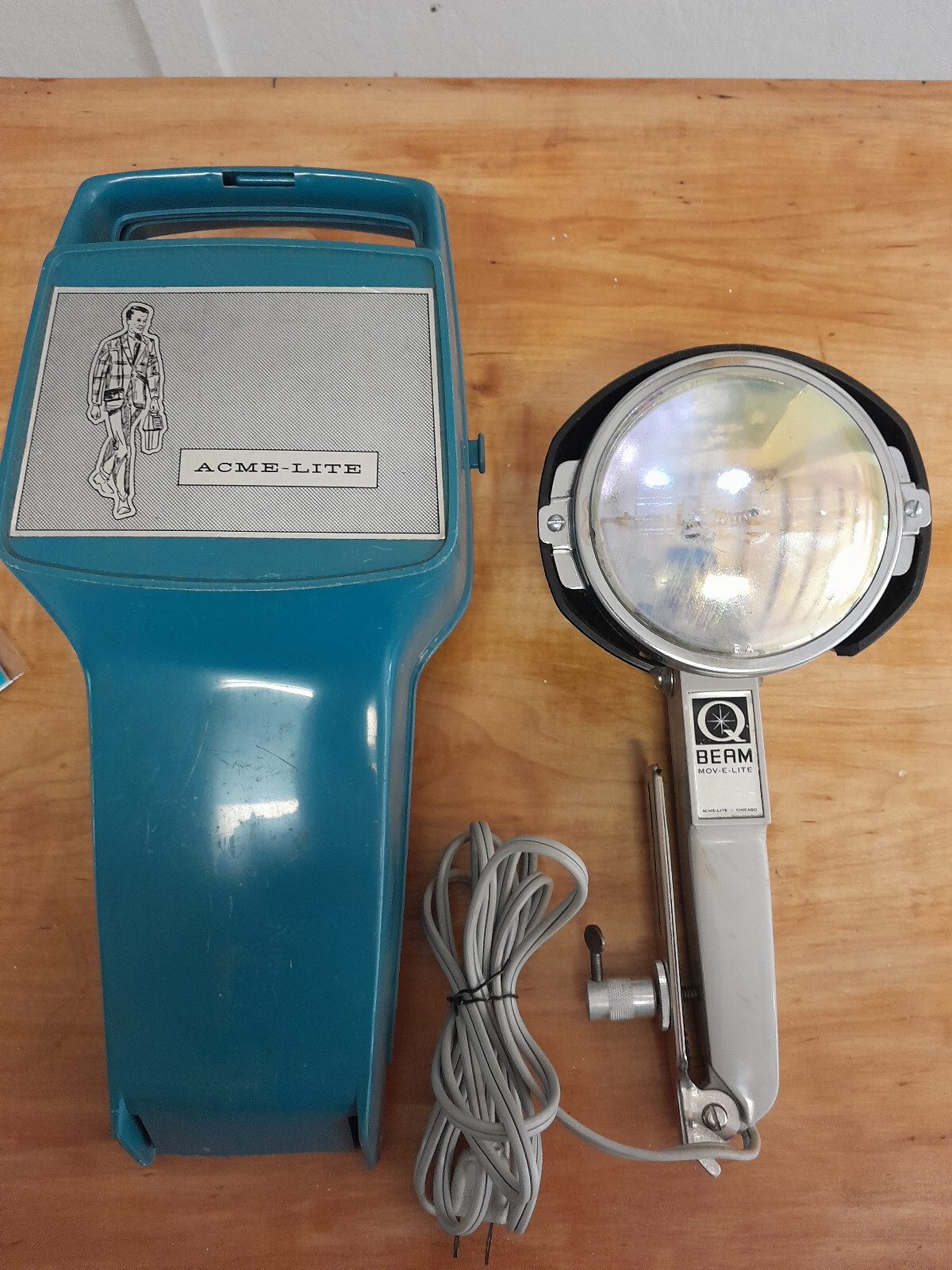 Q-Beam Acme Lite MOV-E-LITE Vintage Movie Production Light with Case