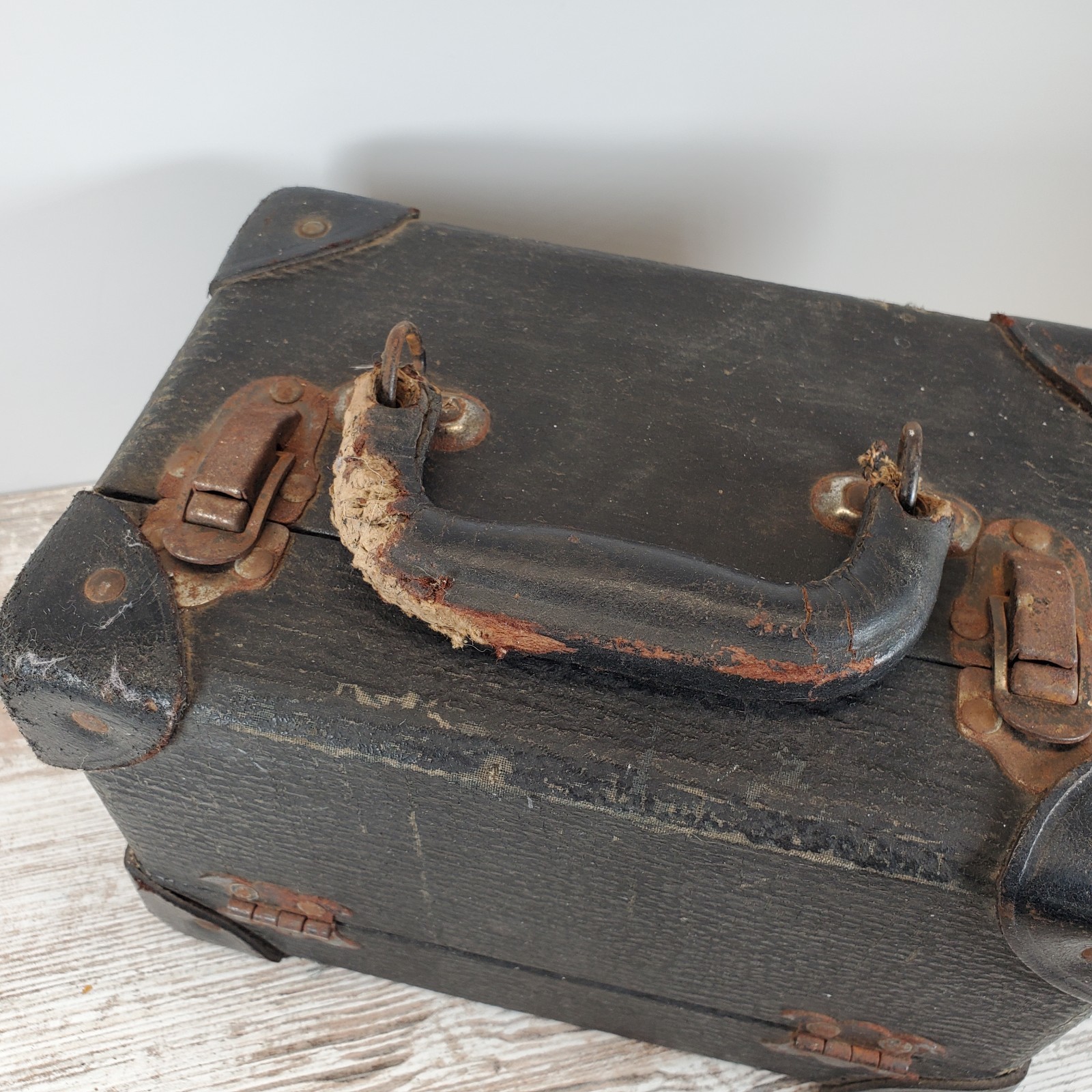Vintage McAuley 8mm Film Reel Case Wood Box Holds 12 5″ Reels Universal Compass