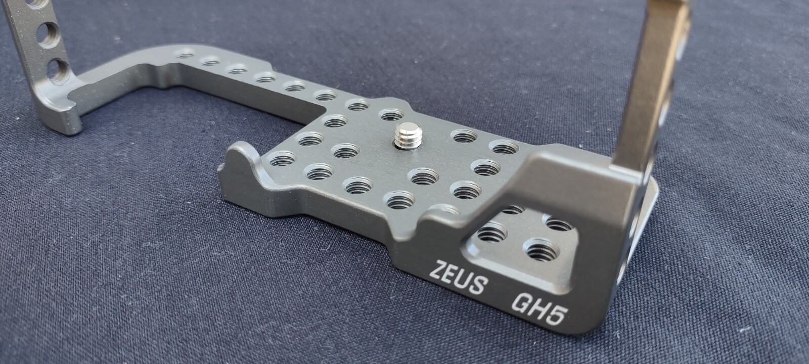 GH5 Varavon ZEUS  Cage for Panasonic Lumix ( WITH HANDLE ) GH5, GH5II, GH5s