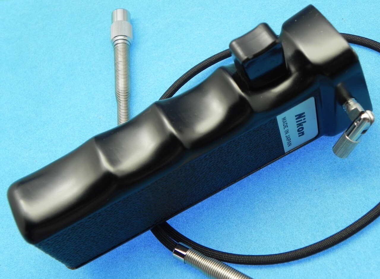 Nikon F Pistol Grip ………. Minty w/Box