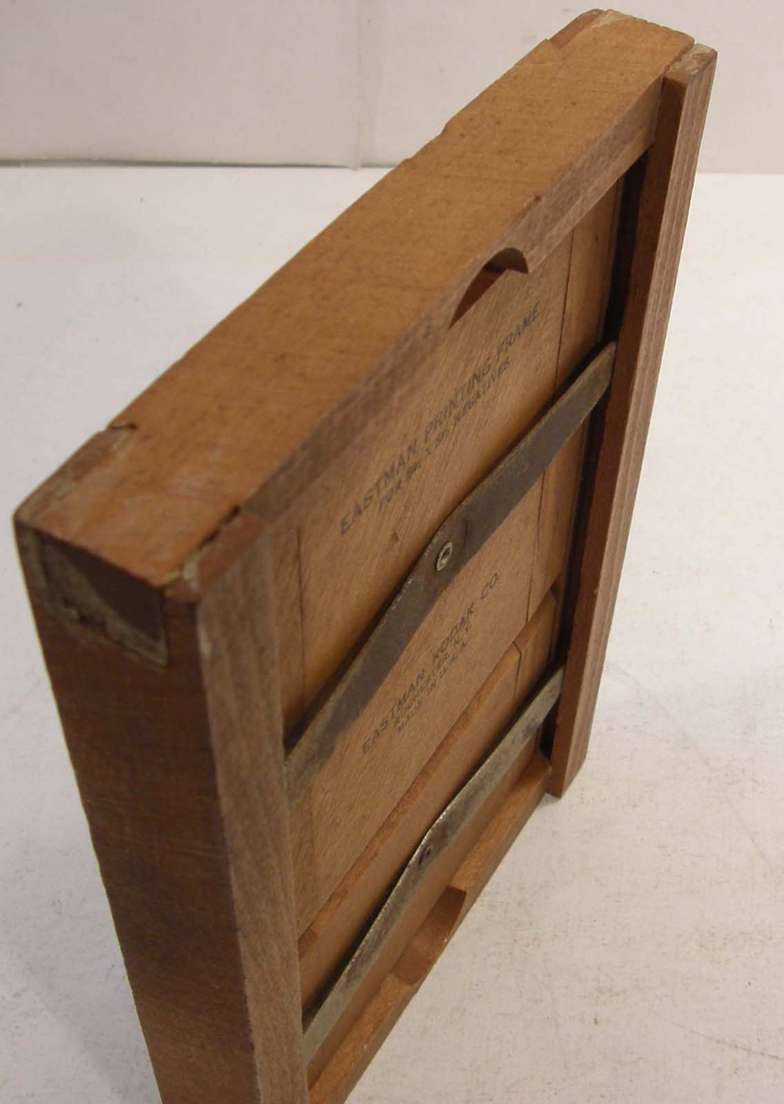 ANTIQUE VINTAGE EKCo EASTMAN WOODEN PRINTING FRAME FOR 3 1/4 X 5 1/2 NEGATIVES