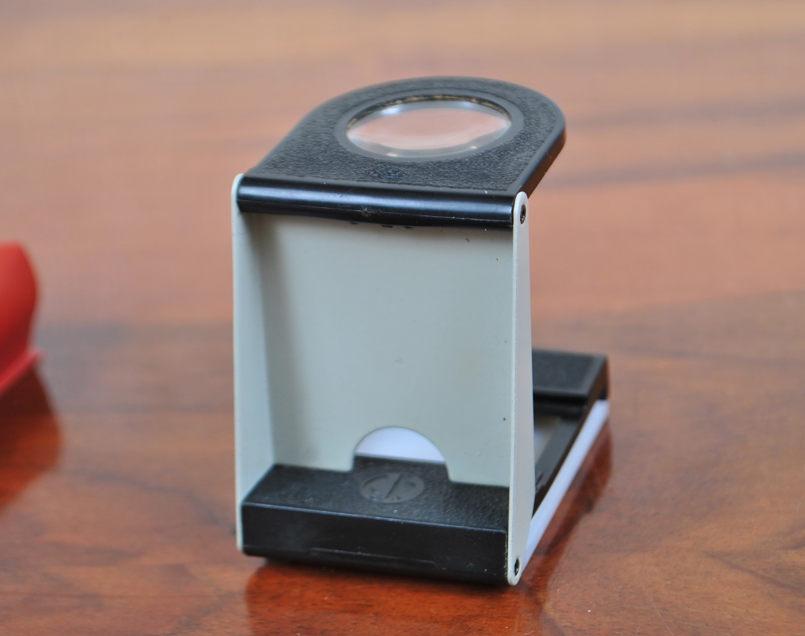 RAR vintage 5x Magnifying lens Device for viewing 35mm photographic films – USSR