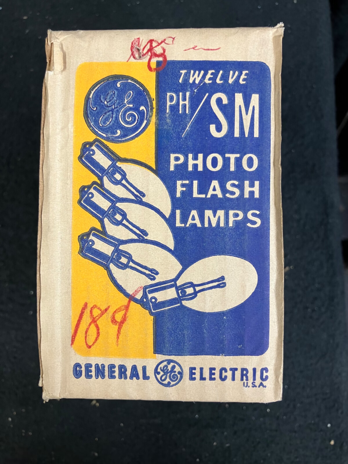 NEW OLD STOCK GENERAL ELECTRIC PH/SM PHOTO FLASHBULBS, TWO DOZEN BULBS